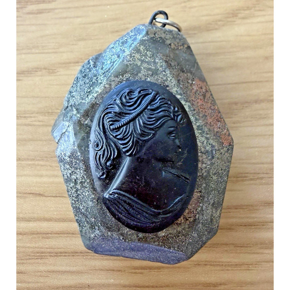 cameo Jewelry - Vintage Stone Pendant Black Cameo Lady Carved Natural Rock Unique